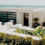 5 beds luxury house